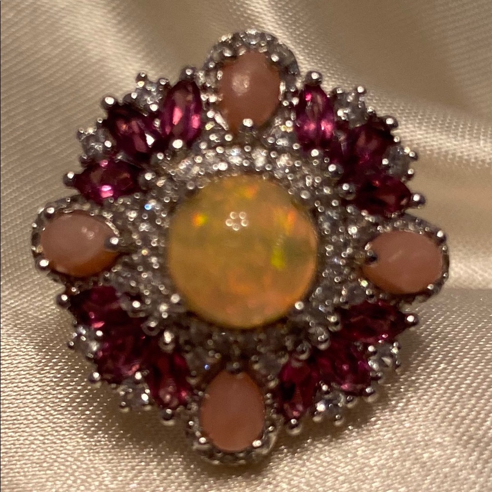 Mixed gemstone ring